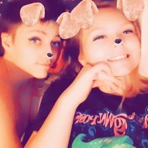 Meet your Posher, Tyler n dez